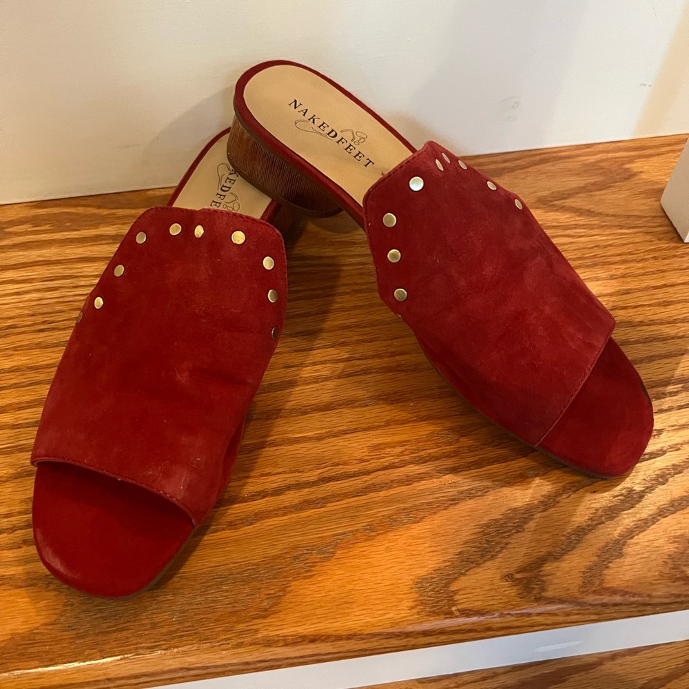 Slide sandal deep red with gold tone 1” heel